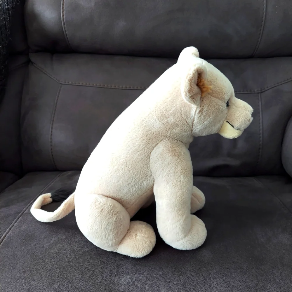 Build-A-Bear Disney the Lion king adult Nala 16